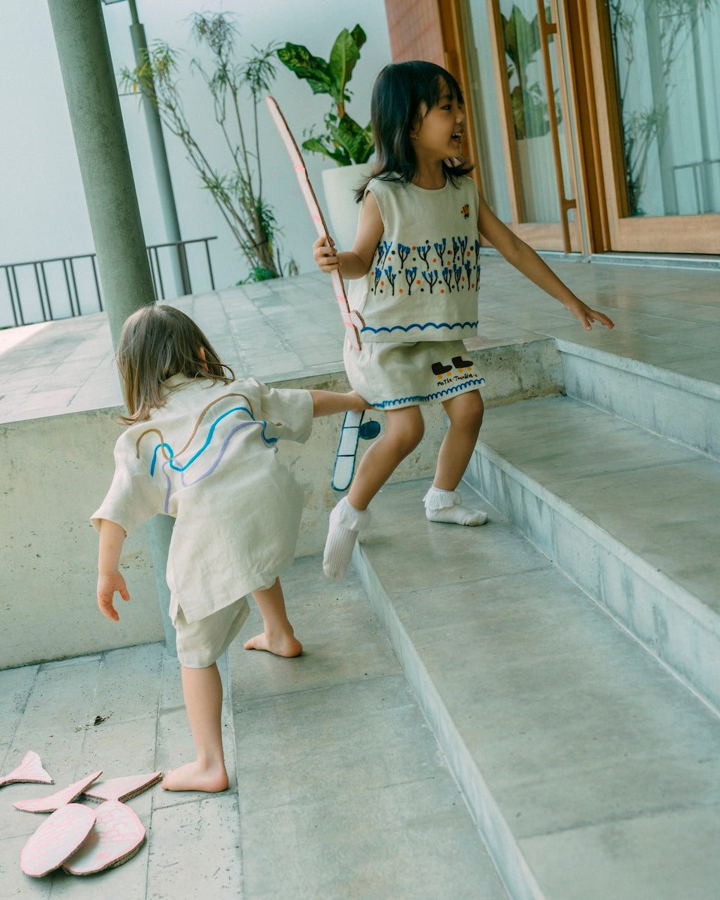 The Stroll in Bloom Set in Oatmeal